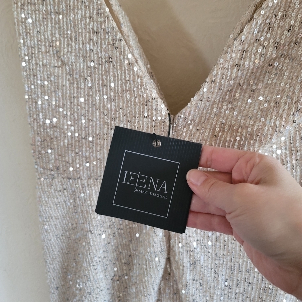 IEENA By Mac Duggal, Front Twist Plunging Sequin Mini Dress, Silver, Size 12 - Picture 8 of 11